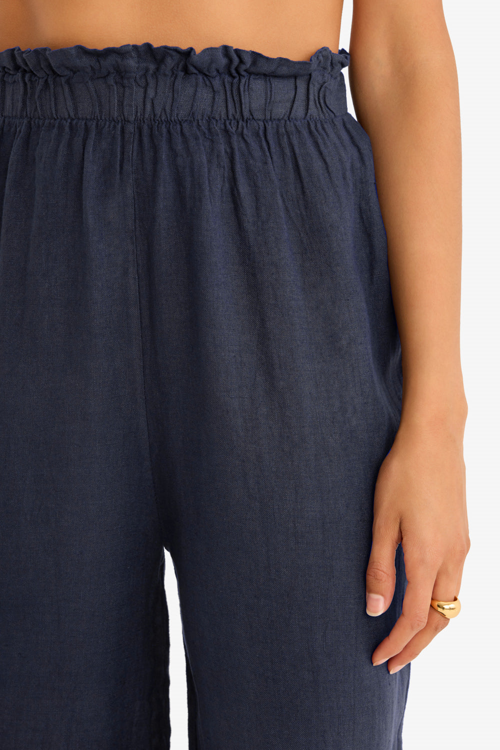 The Arches Linen Pant in Navy